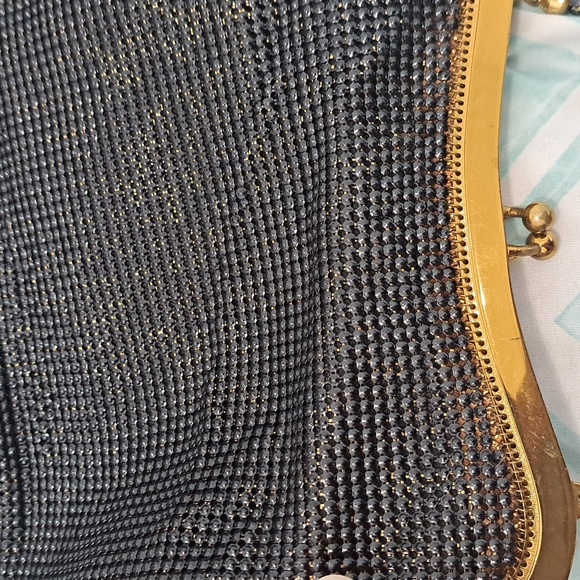 Glamorous Vintage Whitting and Davis Mesh Purse. - Picture 3 of 8